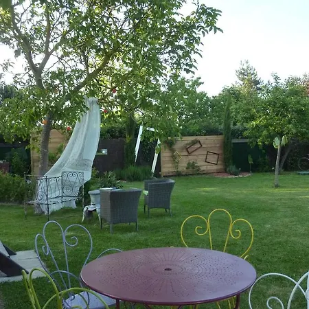 Maison d'hôtes Roulotte Chimere & Serre Nuit Etoilee Cenon-sur-Vienne