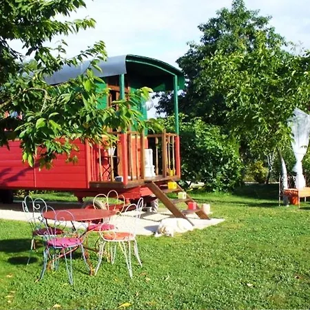 Maison d'hôtes Roulotte Chimere & Serre Nuit Etoilee *